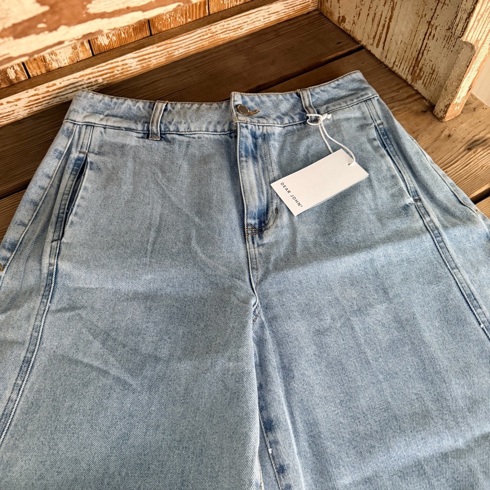 Dear John Audrey Light Blue Wide-Leg Jeans with Front Patch Pockets - Picture 3 of 4